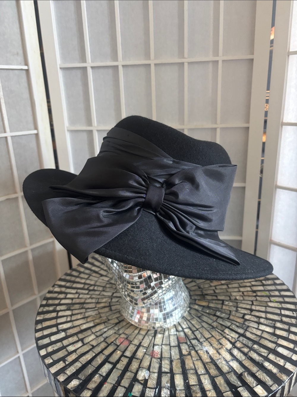 Lord & Taylor vintage Black Wool Hat with Satin Bow